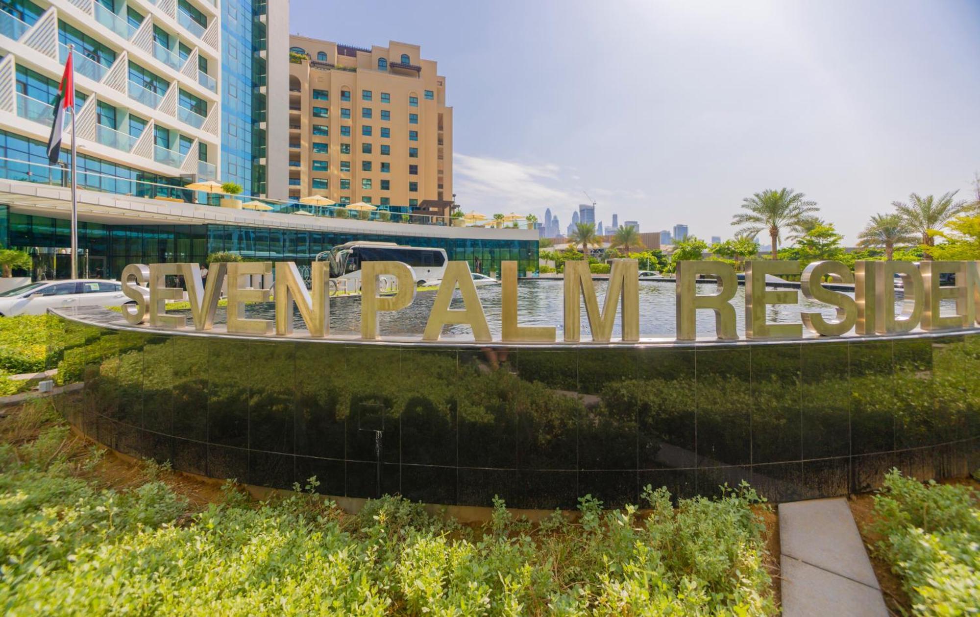 Studio With Pool And Private Beach Access On Palm Jumeirah Dubai Bagian luar foto